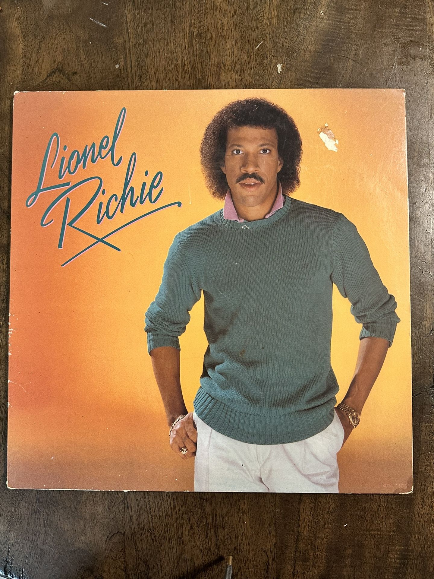 LIONEL RICHIE SELF-TITLED VINYL (*SIGNED)