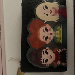 hocus pocus  loungefly wallet