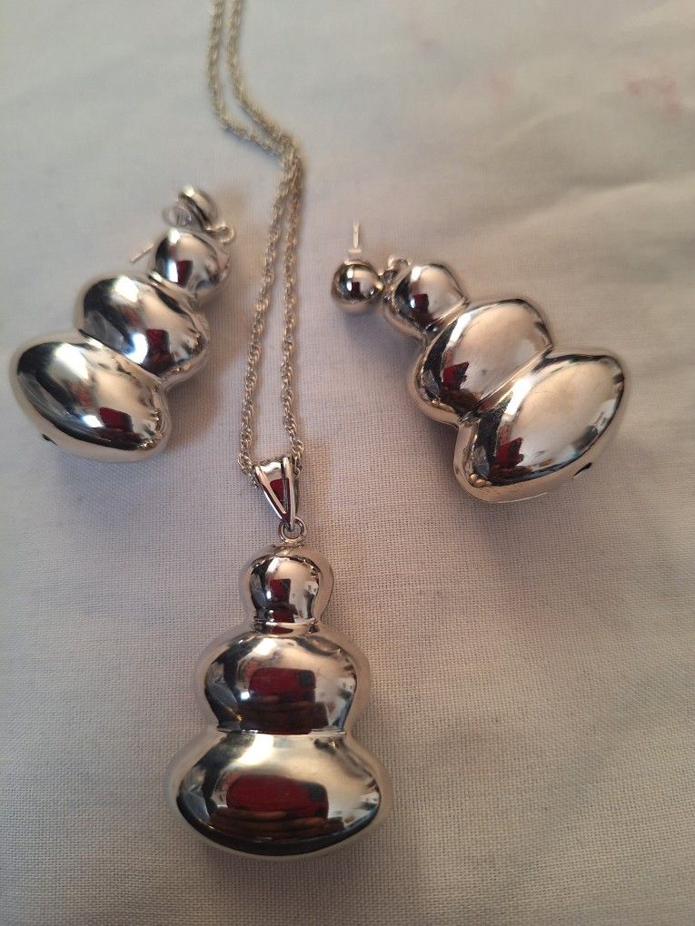 Pendant Necklace Set