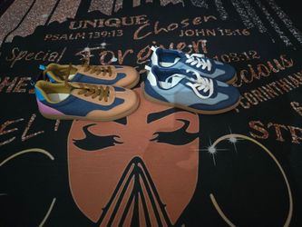 Woman's Sneakers