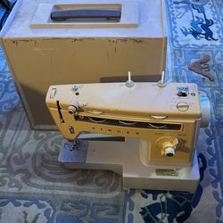 Vintage Singer Stylist 534 Sewing Machine With Case