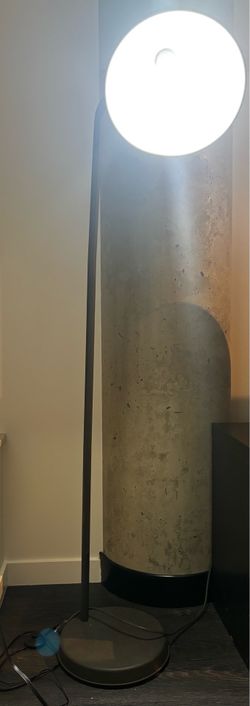 Floor lamp
