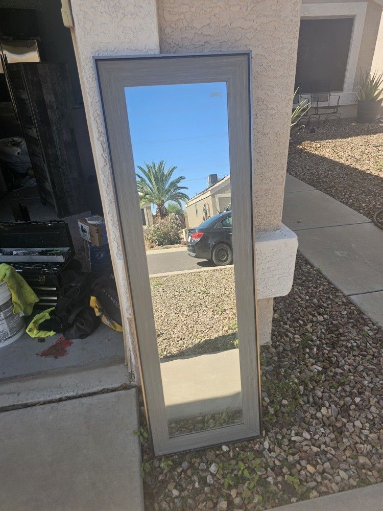 2 Twin Beds & Furniture