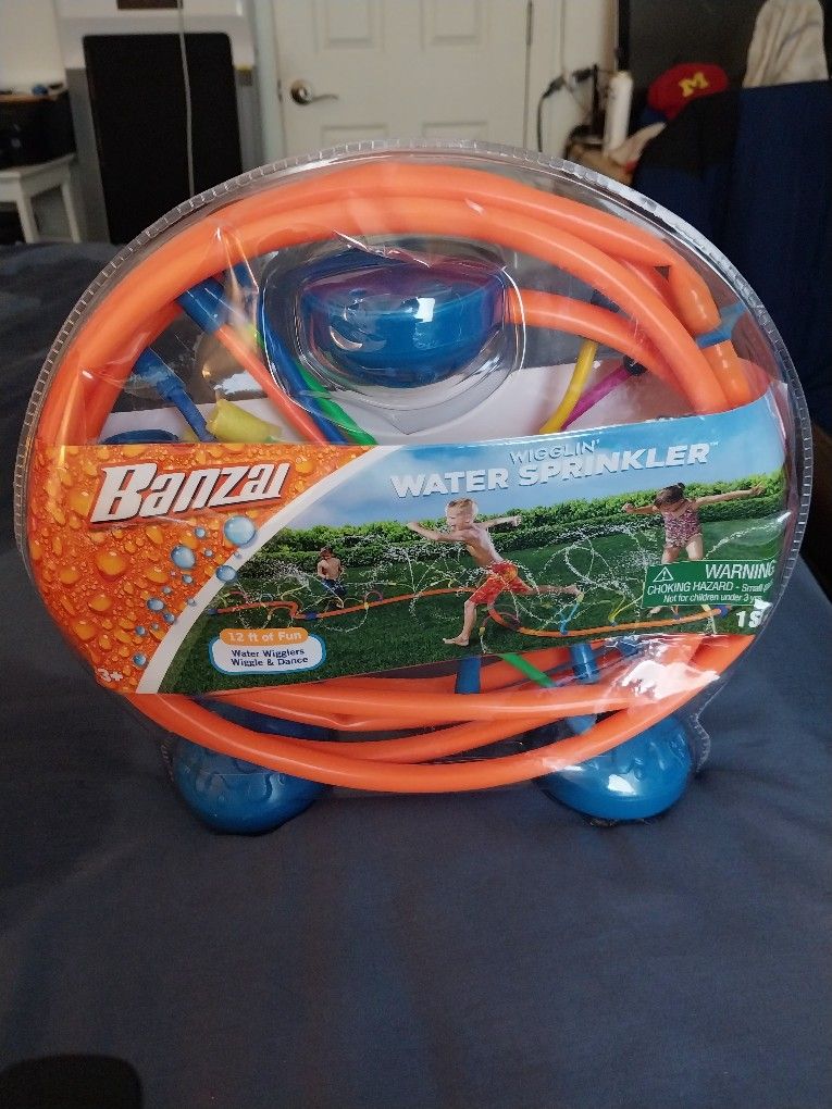 (NEW)In Packàge12 Ft.Wigglin Water Sprinkler
