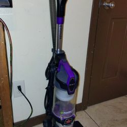 Bissell Vacuum Cleaner (Pet)