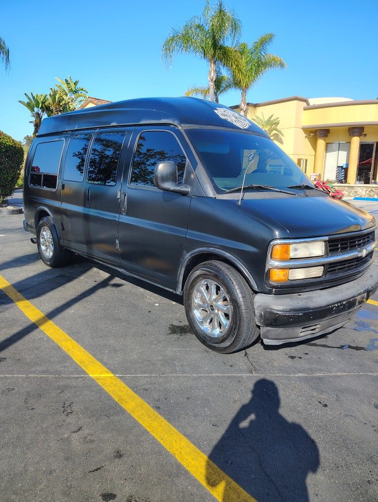 1999 Chevrolet Express