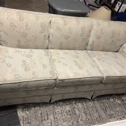 Couch ( Floral )