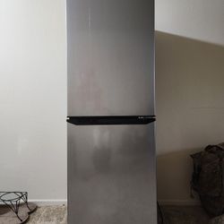 Mini Fridge And Freezer 