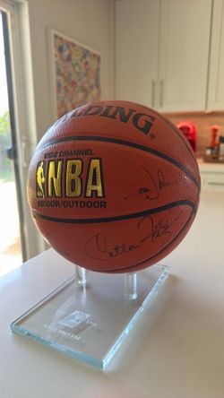 Phoenix Suns ‘94-‘95 autographed basketball.