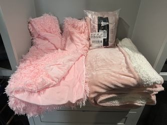 Pink Dorm/Girl Room Items