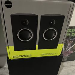 AIAIAI UNIT-4 Wireless+ Active 2-Way Studio Monitor (Pair In Box With Carrying Case)