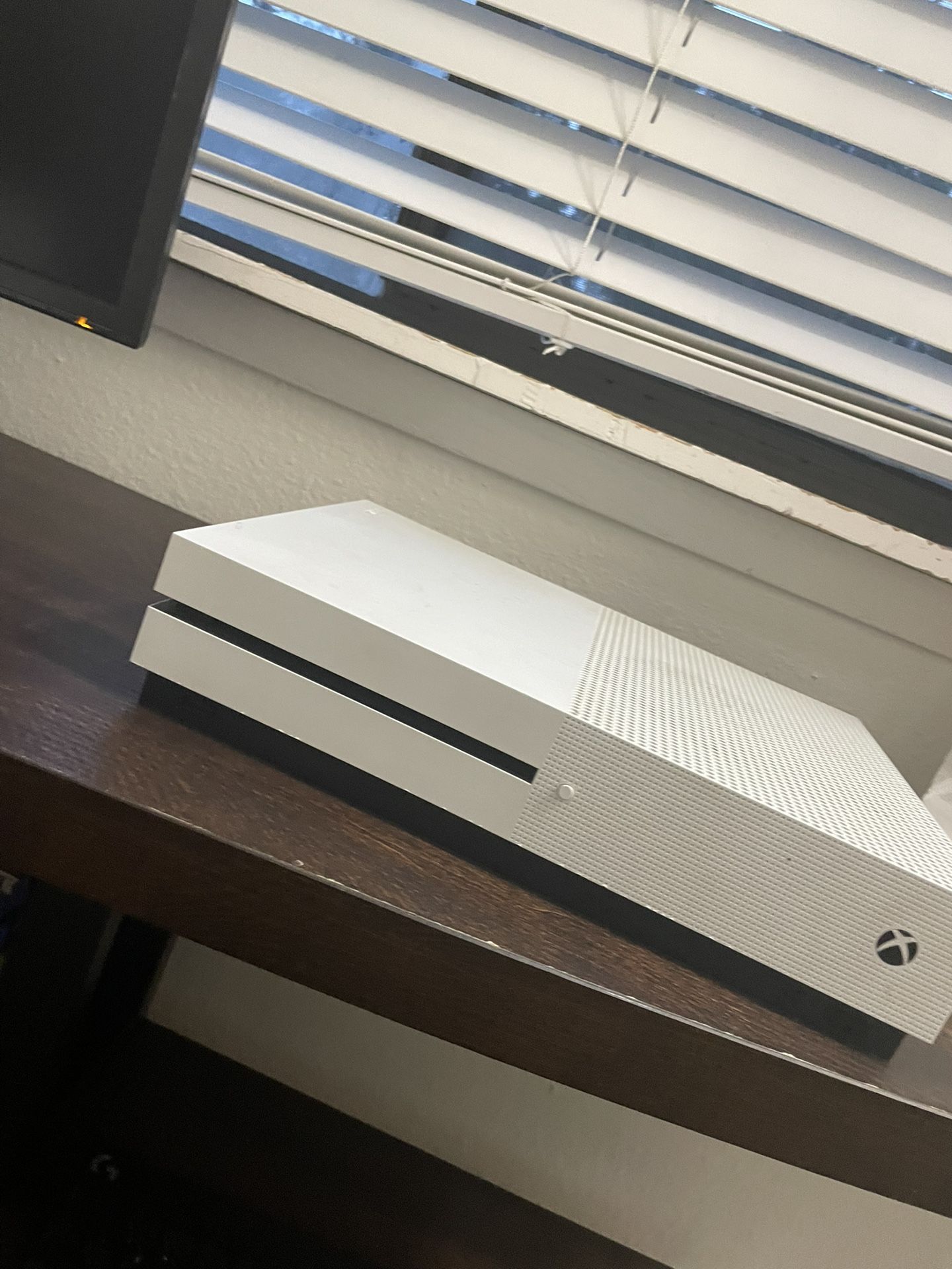 Xbox One S 1TB