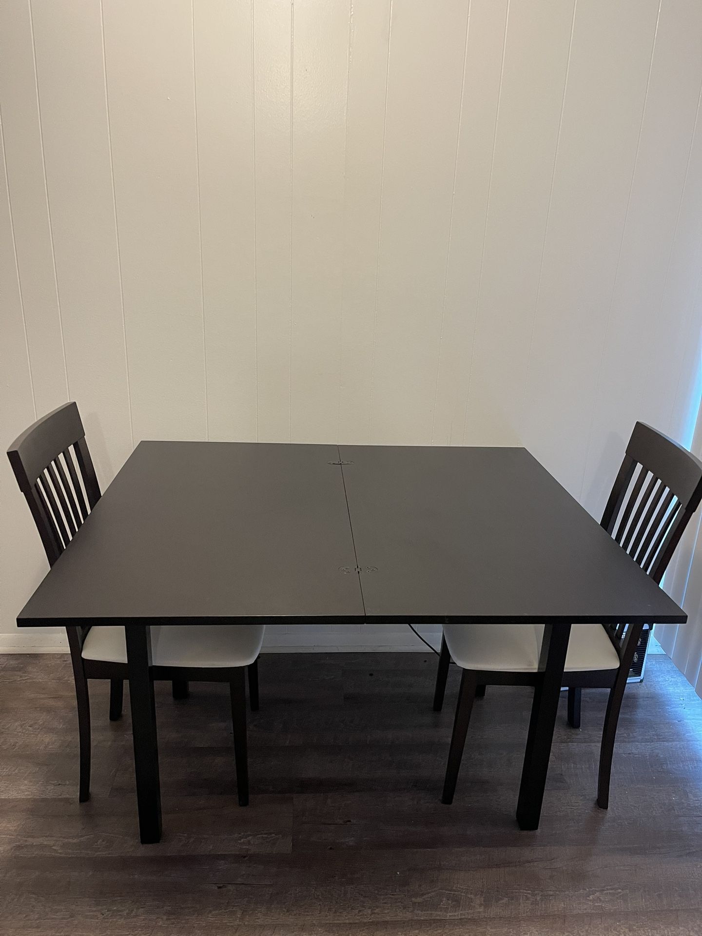Table And Chairs 