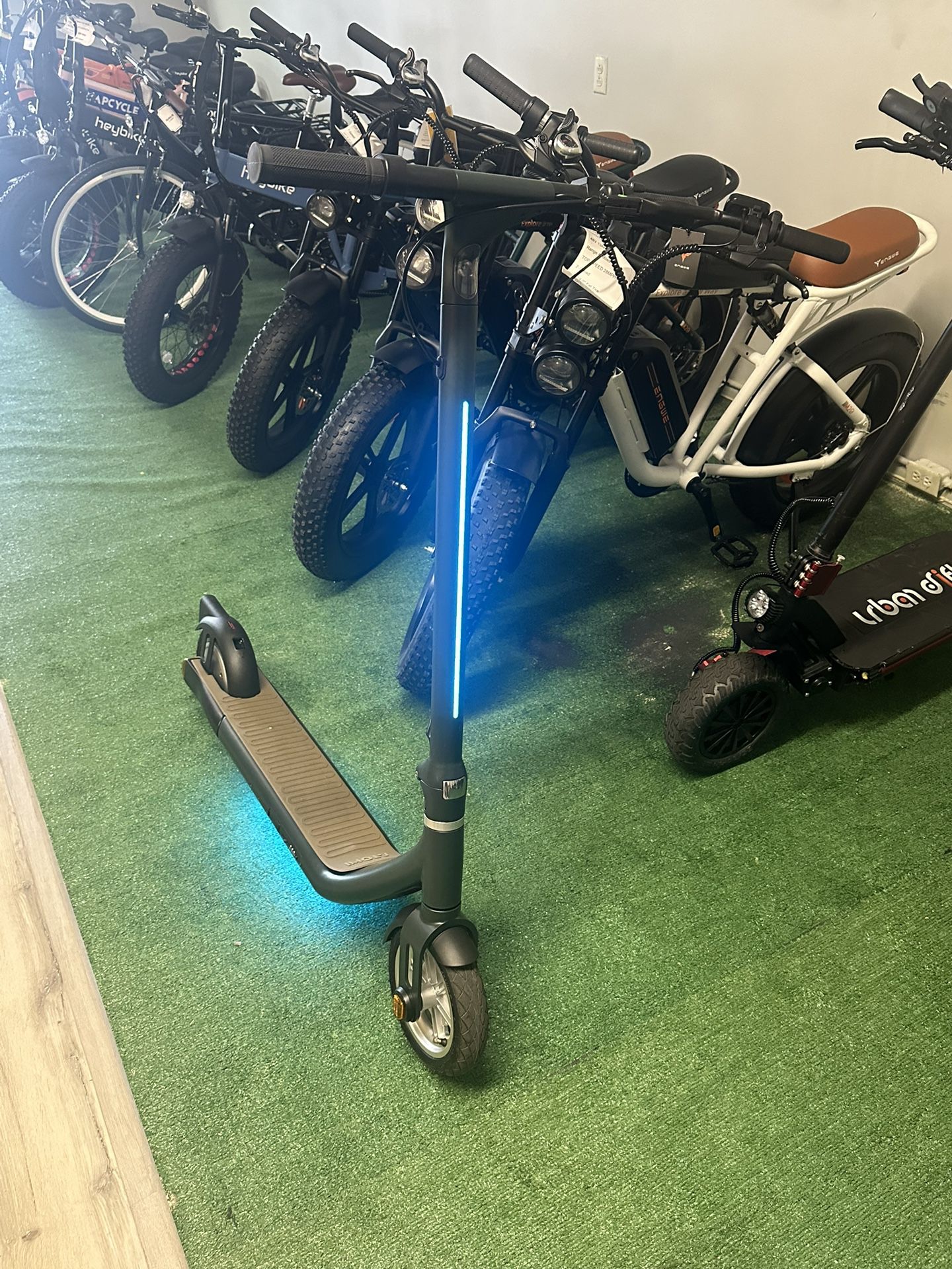 Atomi Alpha Electric Scooter Adults, 650W Motor Electric Scooter 