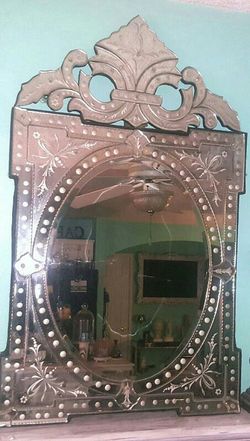 Beautiful Veintian Mirror..3ftx2ft..payed $350 new...Great condition!