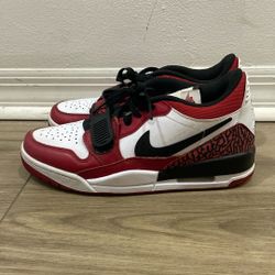 NIKE AIR JORDAN LEGACY 312 LOW CHICAGO WHITE-BLACK-GYM RED 