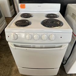 USED HOTPOINT RANGE - 24” WIDE