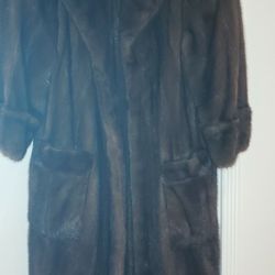 Beautiful Condition Long Mink Coat In Size Large