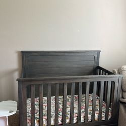 Crib And Changing Table 