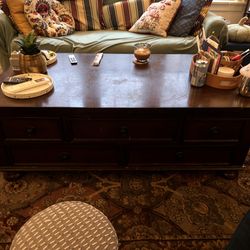 Coffee Table - $50 OBO - Must Pick Up Oak Park, IL