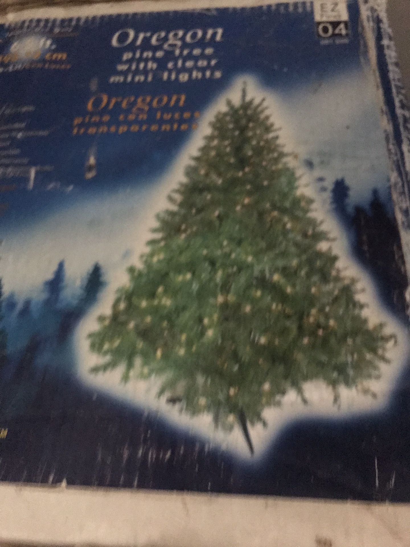New Christmas Tree 6’5 Ft