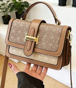 Mini cross body