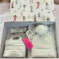 Betsey Johnson 4 piece Gift Set, (Crossbody Bag, Strap, Hat & Key Chain) NWT