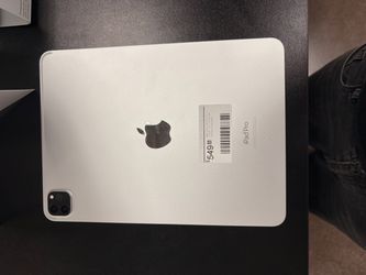 iPad Pro (4th gen ) Silver -with Warranty and Financing