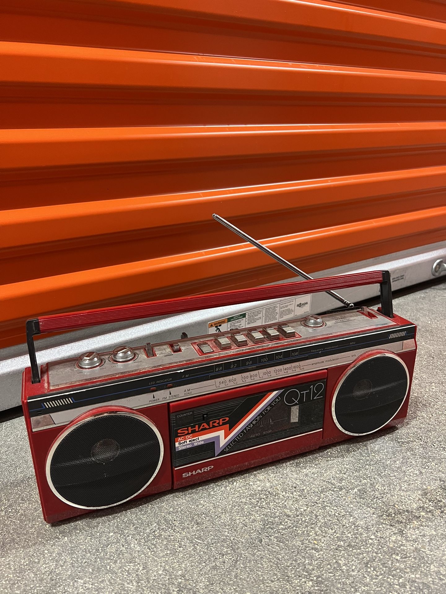 Sharp Qt12 Radio/cassette Recorder