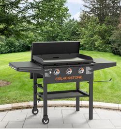 Blackstone 28" XL Griddle- BRAND NEW