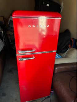 24 in. 12 cu. ft. Retro Top Freezer Refrigerator, Hot Rod Red, Frost Free, Energy Star