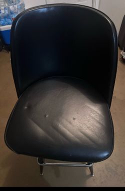 Bar stool