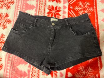 Black short shorts