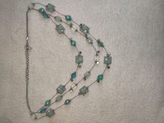 Women's necklace