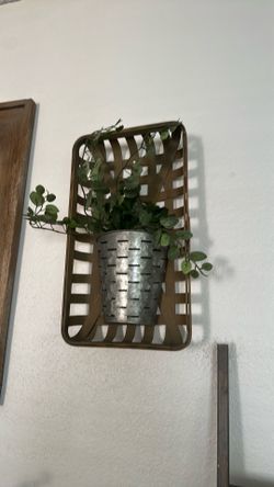 2 wall flower / greenery holder
