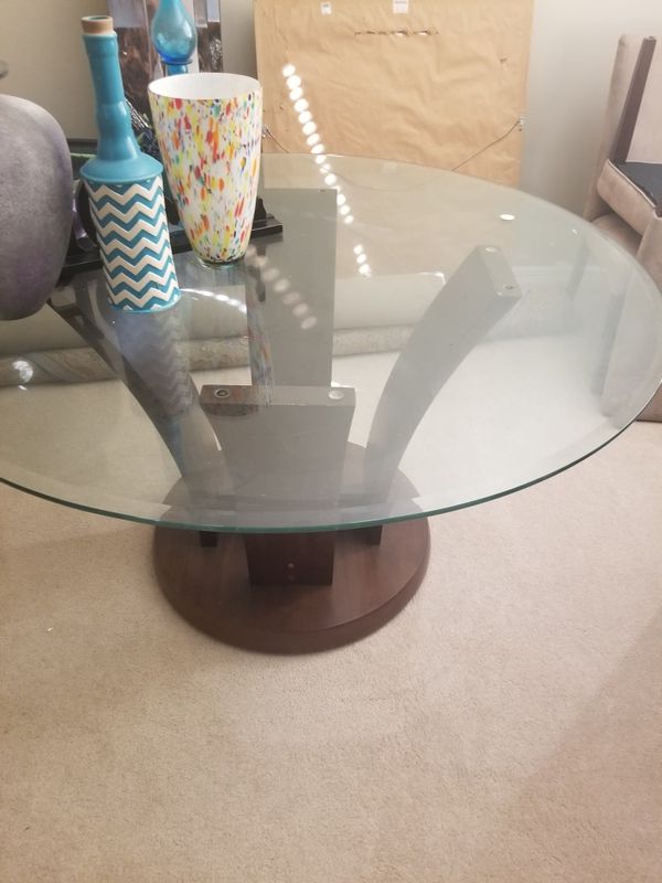 Round Dining Table With Chairs For In Winter Garden Fl Offerup Round Dining Table With Chairs