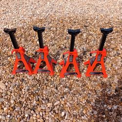 Four 2-ton Jacks Used Once