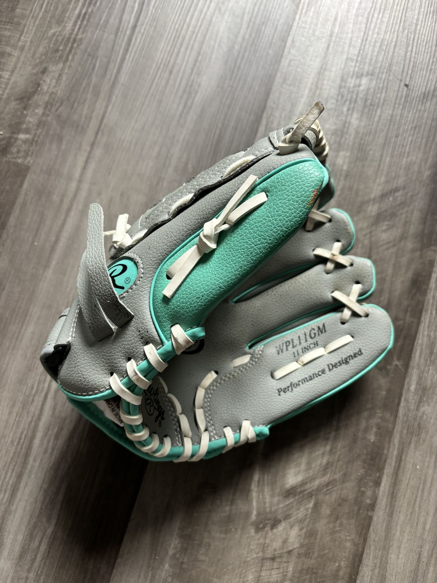 Rawling 11 Inch Youth Baseball Glove
