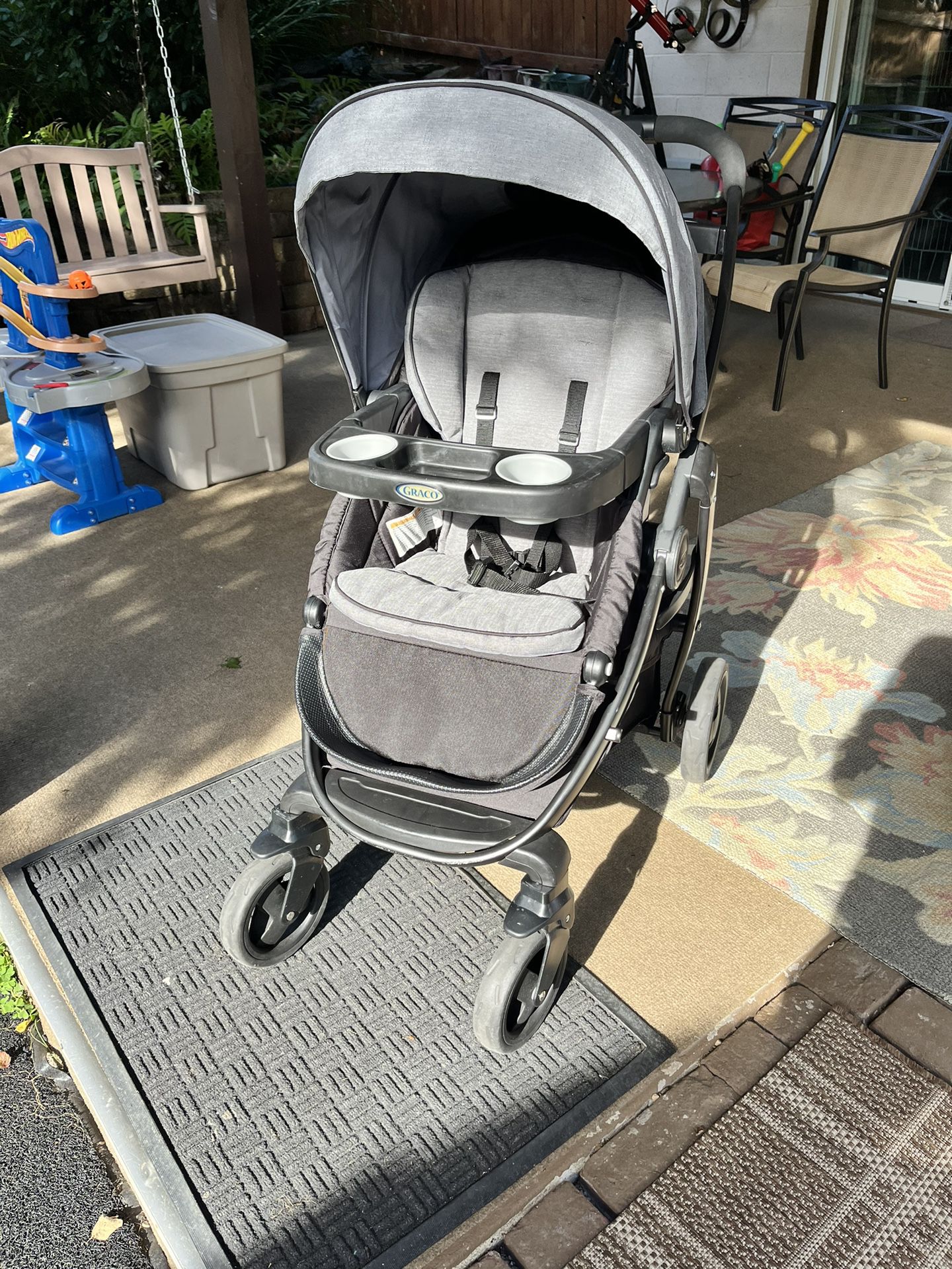 Graco Collapsing Baby Stroller 