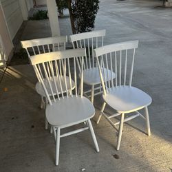 4 Matching Dining Table Chairs