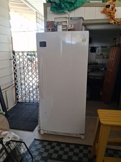 Upright freezer
