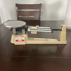 Ohaus Triple Beam Balance 700 / 800 Series 2610g 5lb 2oz Capacity Scale USED