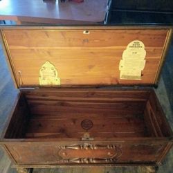 1932 Lane Cedar Chest 