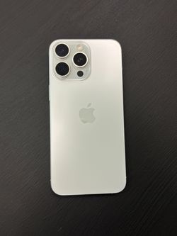 iPhone 15 Pro Max - Unlocked - 512GB 