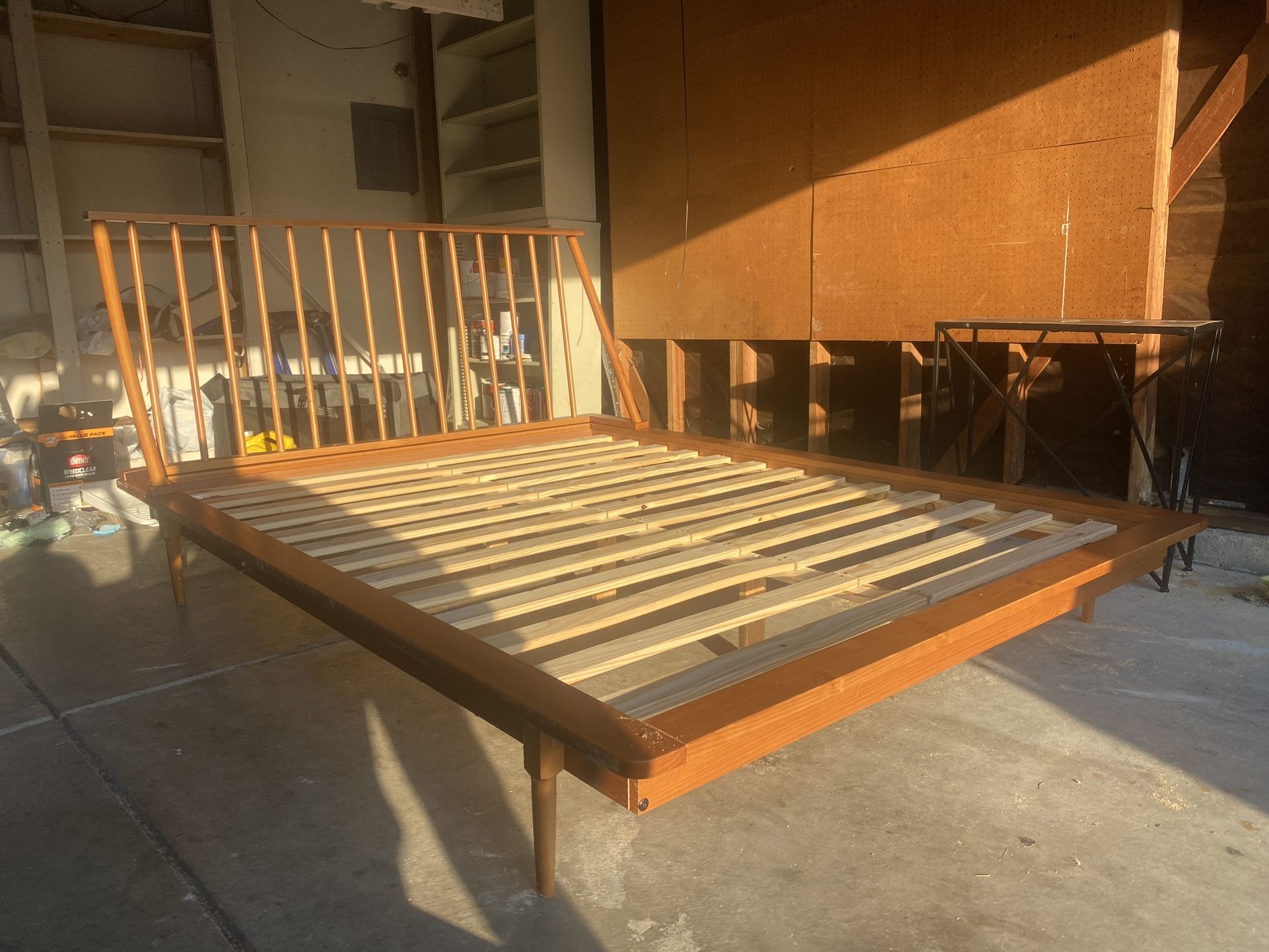 Wayfarer Bed Frame (Queen)