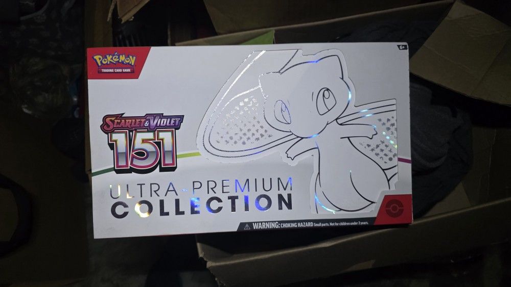 Pokémon 151 Ultra Collection Box. Box Dice And Coins Only