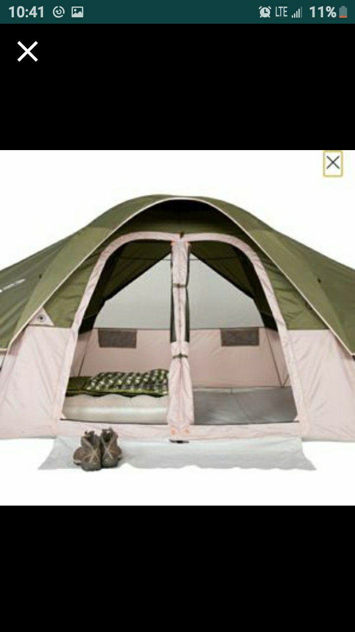 Camping 2 room tent Like New