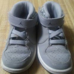 Toddler boy jordans size 9