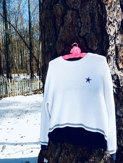 ⭐️ “WEAR” Erin Andrews knitted Dallas Cowboy Sweater