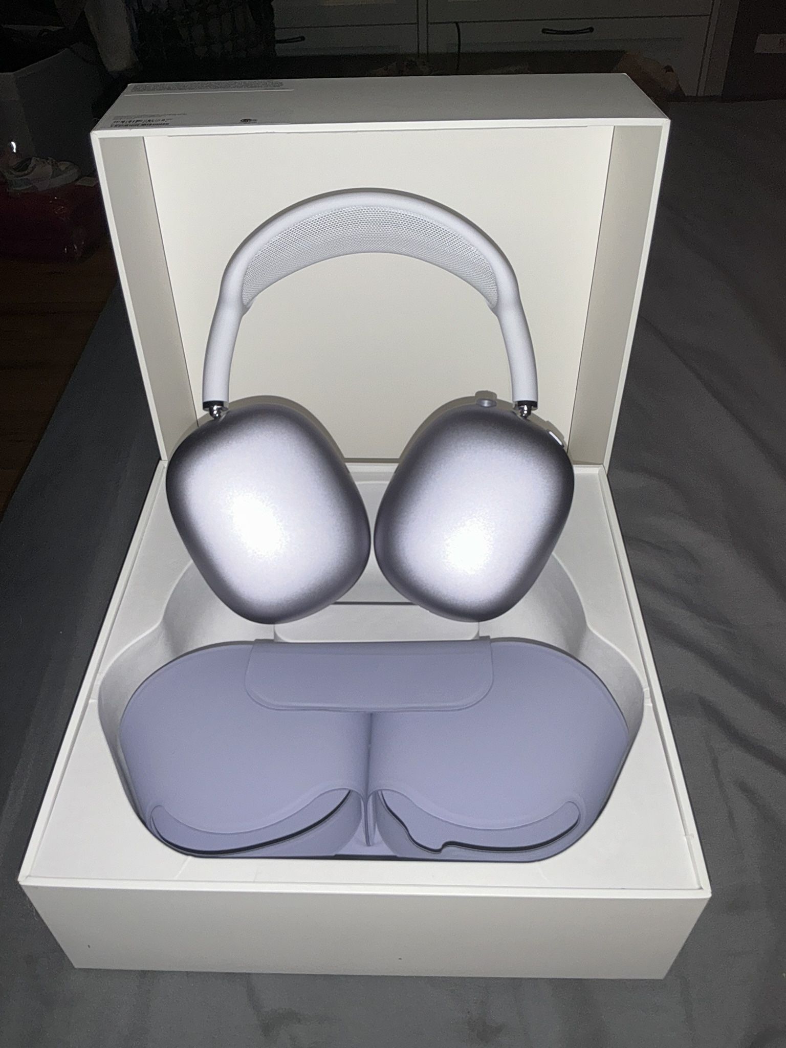 AirPods Max ( purple )